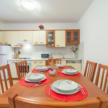 Apartments Puskaric Vir Ngoại thất bức ảnh