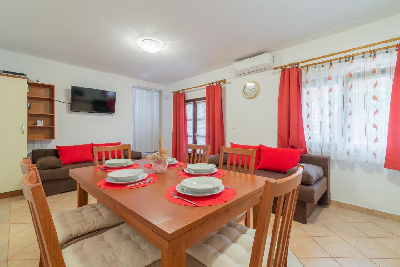 Apartments Puskaric Vir Ngoại thất bức ảnh