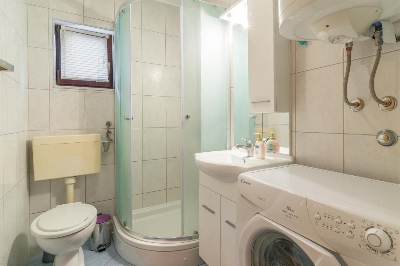 Apartments Puskaric Vir Ngoại thất bức ảnh
