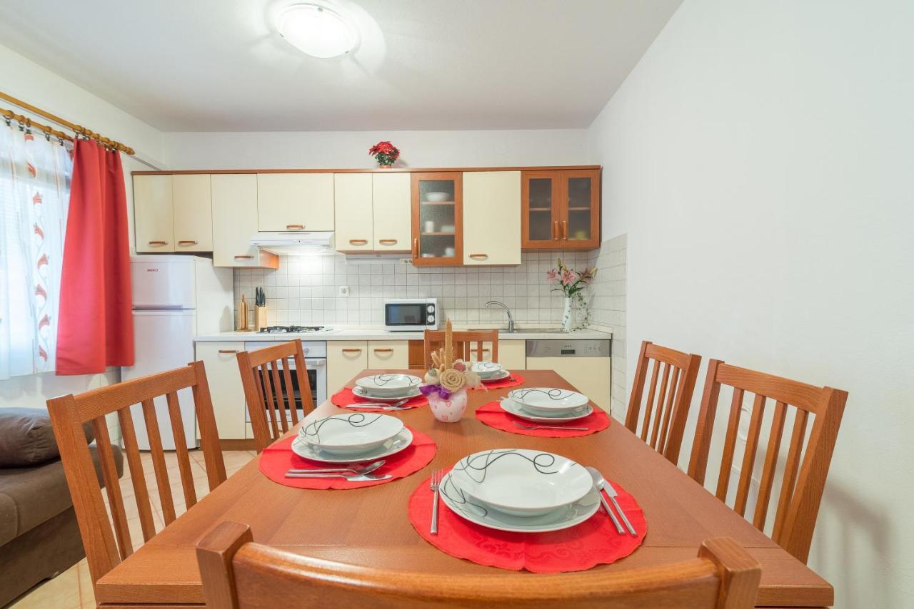 Apartments Puskaric Vir Ngoại thất bức ảnh
