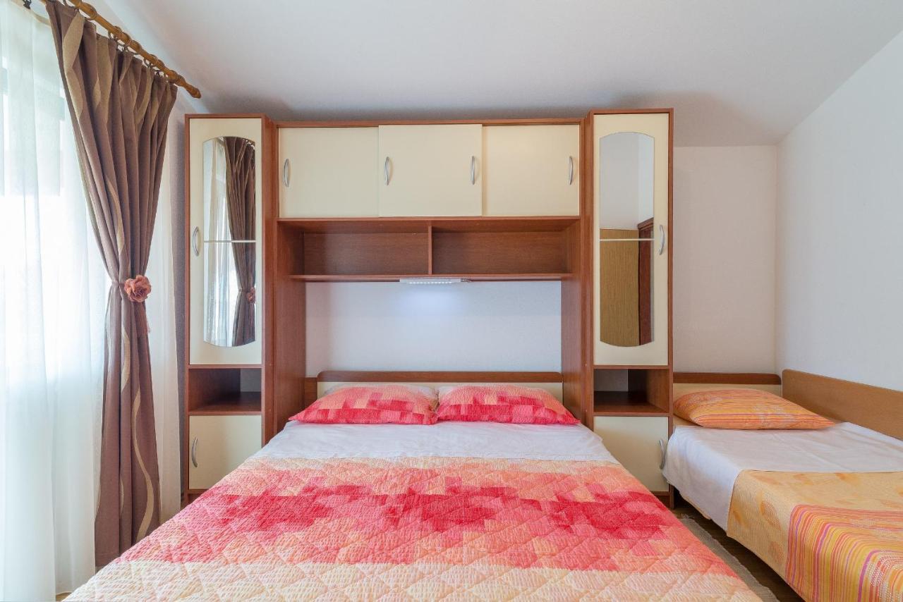 Apartments Puskaric Vir Ngoại thất bức ảnh