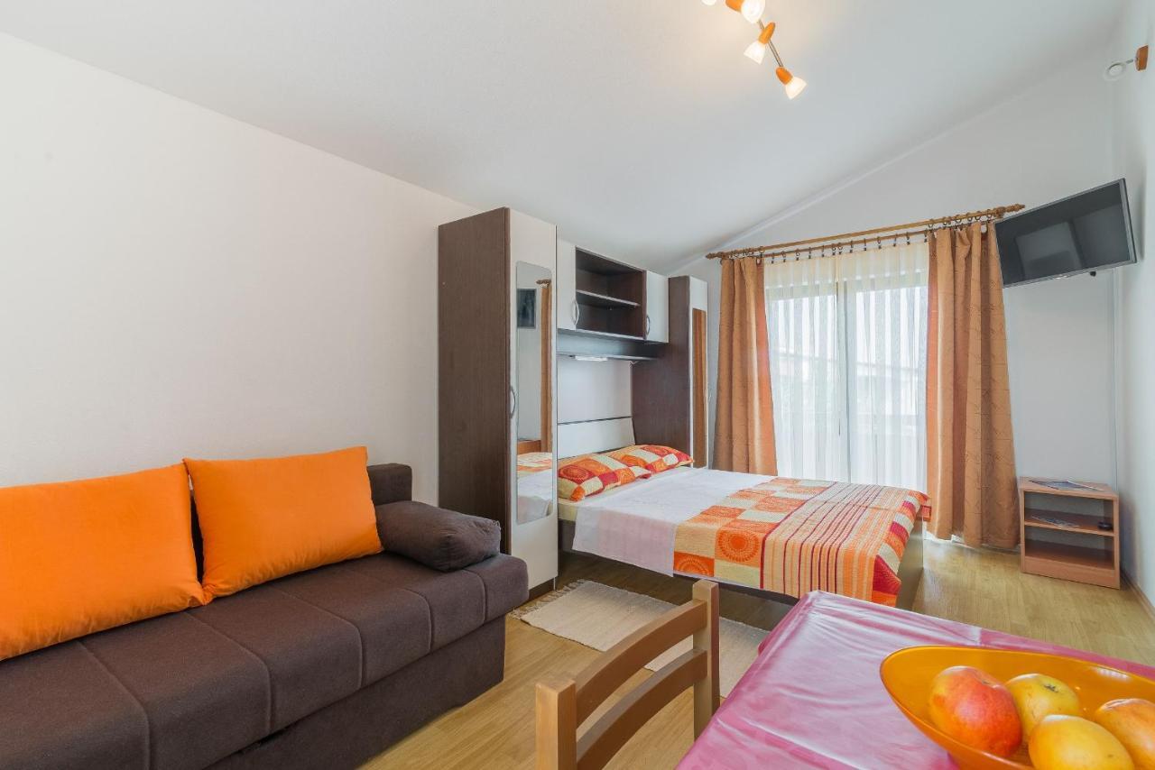 Apartments Puskaric Vir Ngoại thất bức ảnh