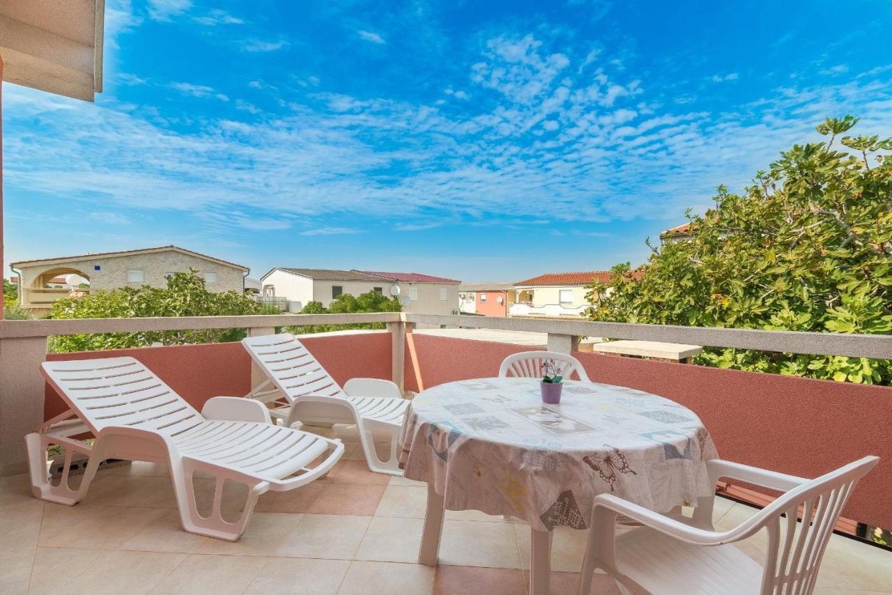 Apartments Puskaric Vir Ngoại thất bức ảnh